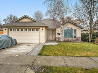 930 Hampton Way, Medford, OR 97501