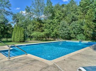 6 Willetta Dr, Jackson, NJ 08527