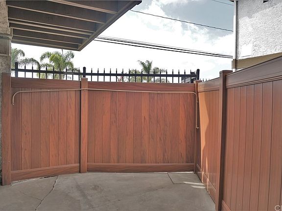 3rd image of 3219 Marine Ave #6