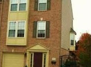 155 Cohassett St, Pittsburgh, PA 15211