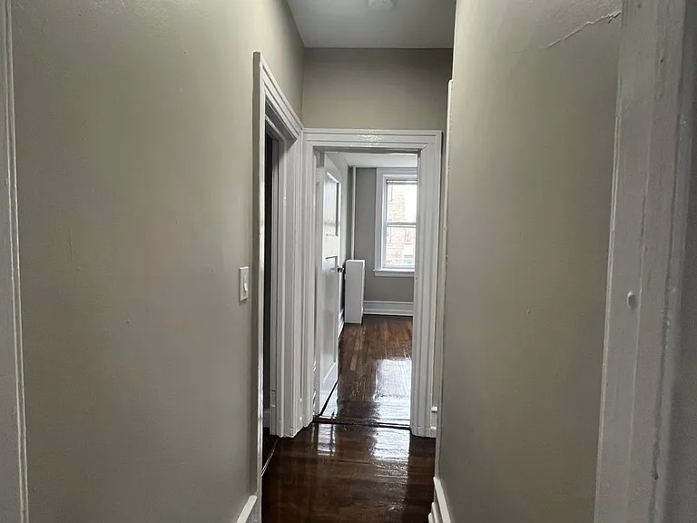39 N Winans St #7 — Photo 5