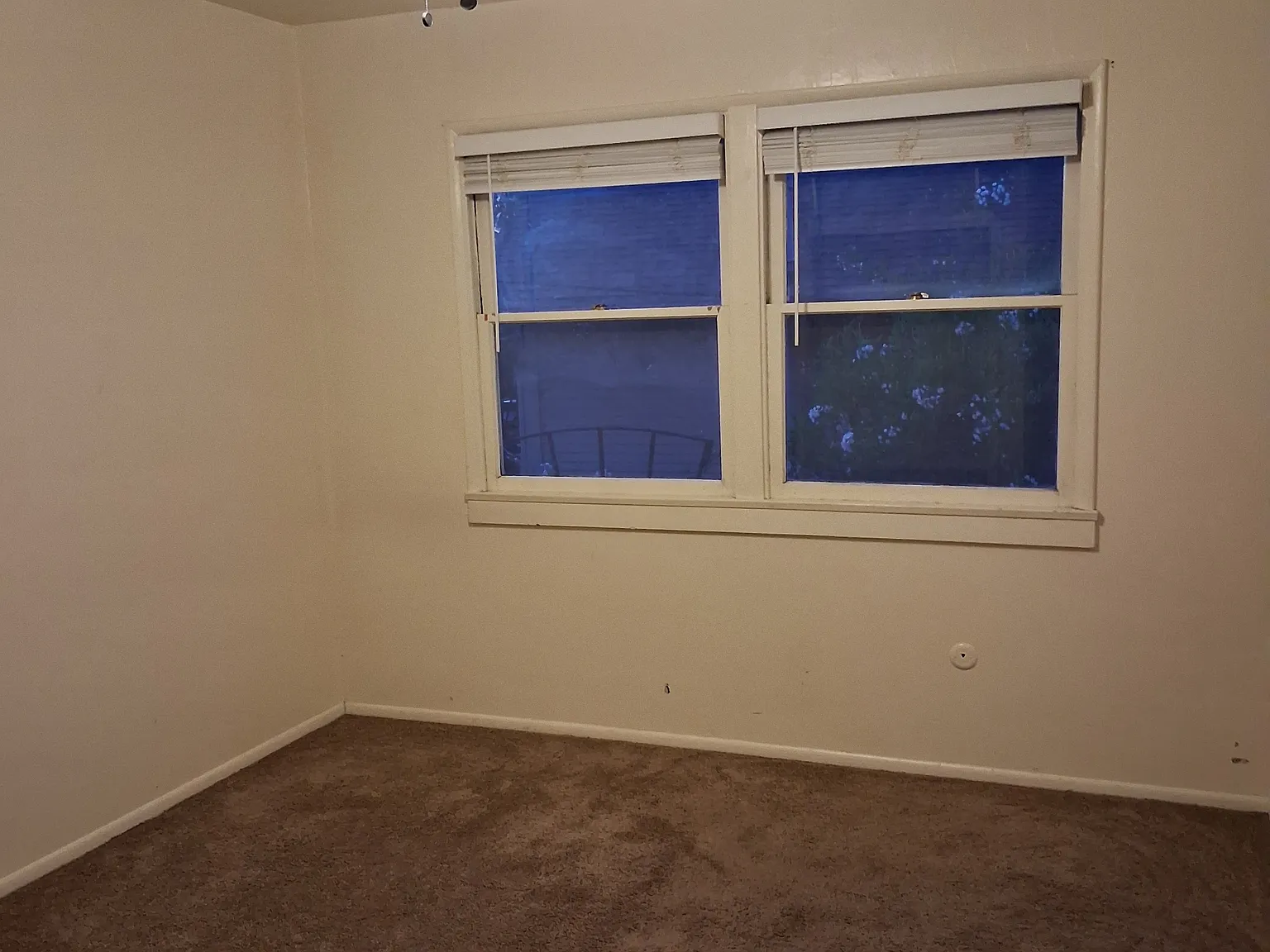 3 bed, 1200 sqft, $900 — Photo 3