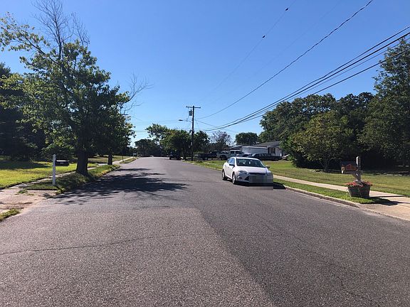 5th image of 1028 Crystal Dr