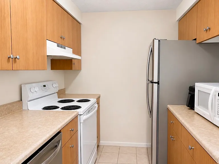 2463 Brookledge Rd #B23 — Photo 2