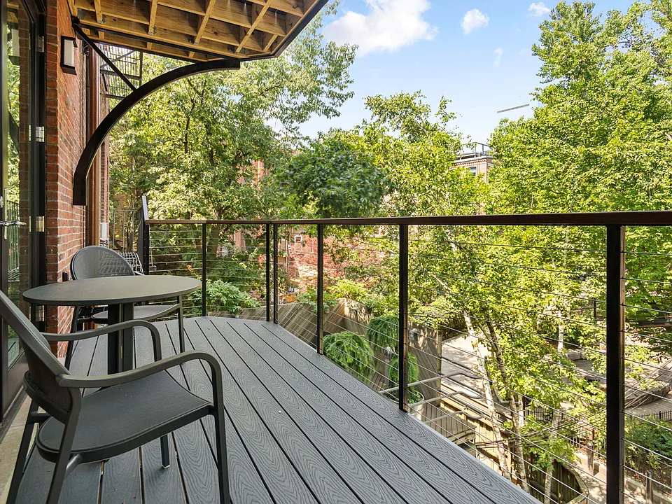 53 Rutland Sq #2