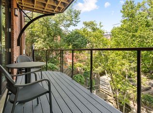 53 Rutland Sq Floor 2, Boston, MA 02118