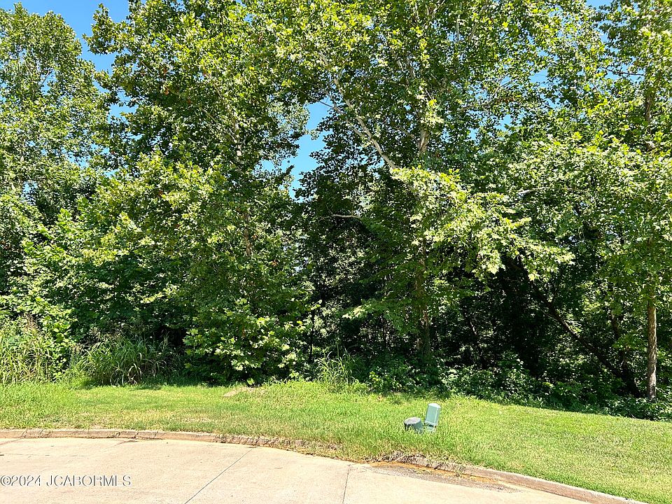 1st image of 120 Kingsbury Ct