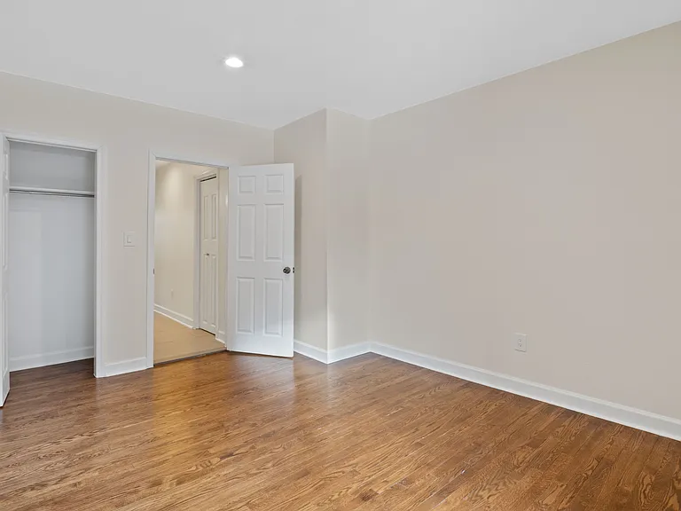 153 Christopher Columbus Dr #2R — Photo 11