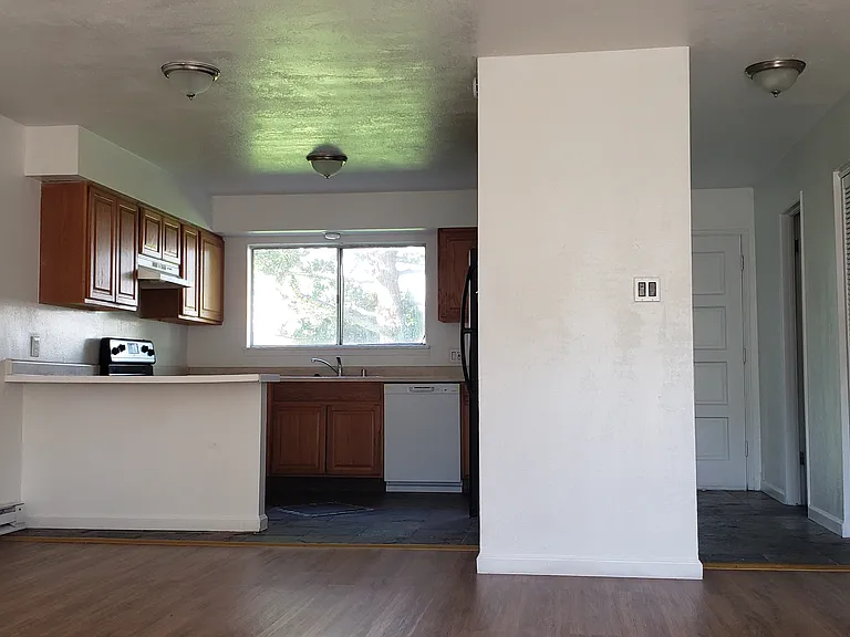 150 Smithridge Park — Photo 4
