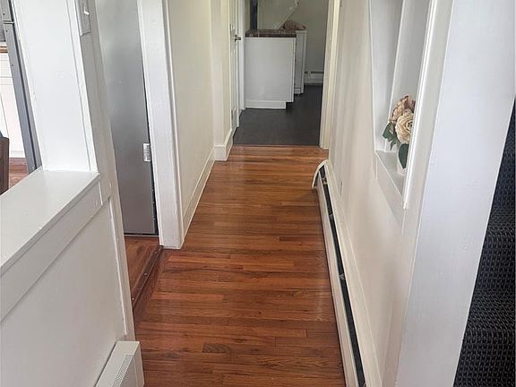 4th image of 7 Walnut St