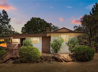 17372 Meadow View Dr, Hidden Valley Lake, CA 95467