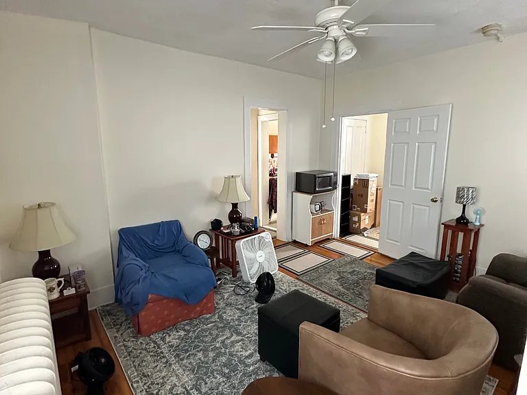383 Ashford Ave #2R — Photo 1