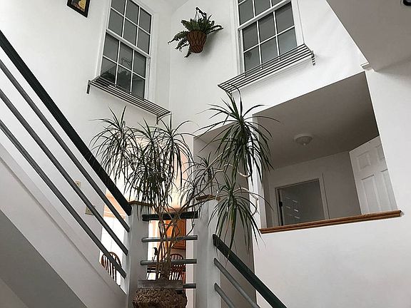 atrium up