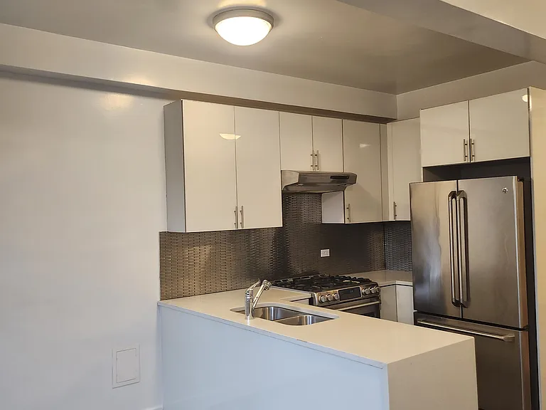207 W 106th St #4D — Photo 13