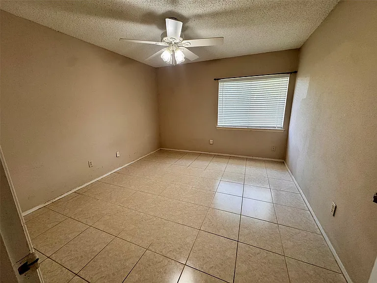 3423 Pecan Point Dr — Photo 8