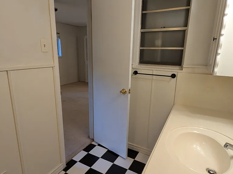 2311 Lange St — Photo 21