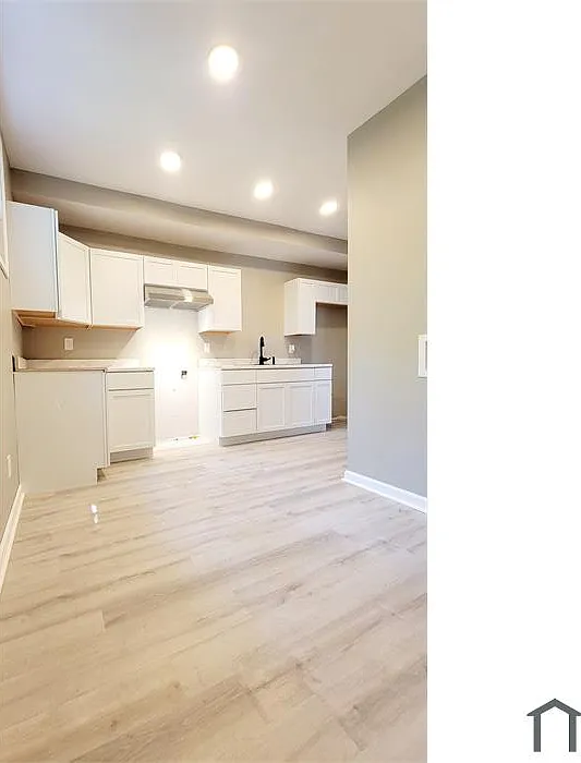 4 bed, 1200 sqft, $1,700 — Photo 3