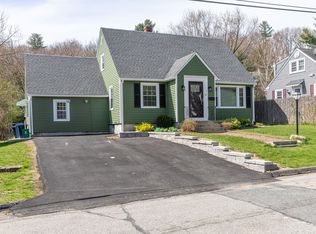 11 Benjamin Rd, Worcester, MA 01602