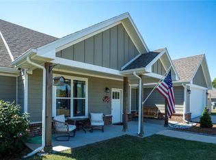 18201 Ridge Rd, Gravette, AR 72736