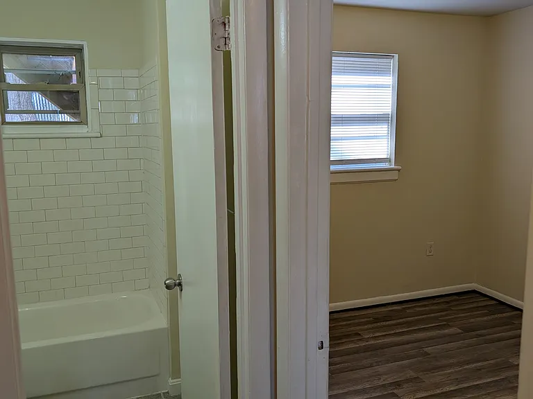 1421 W Clay St #1 — Photo 8
