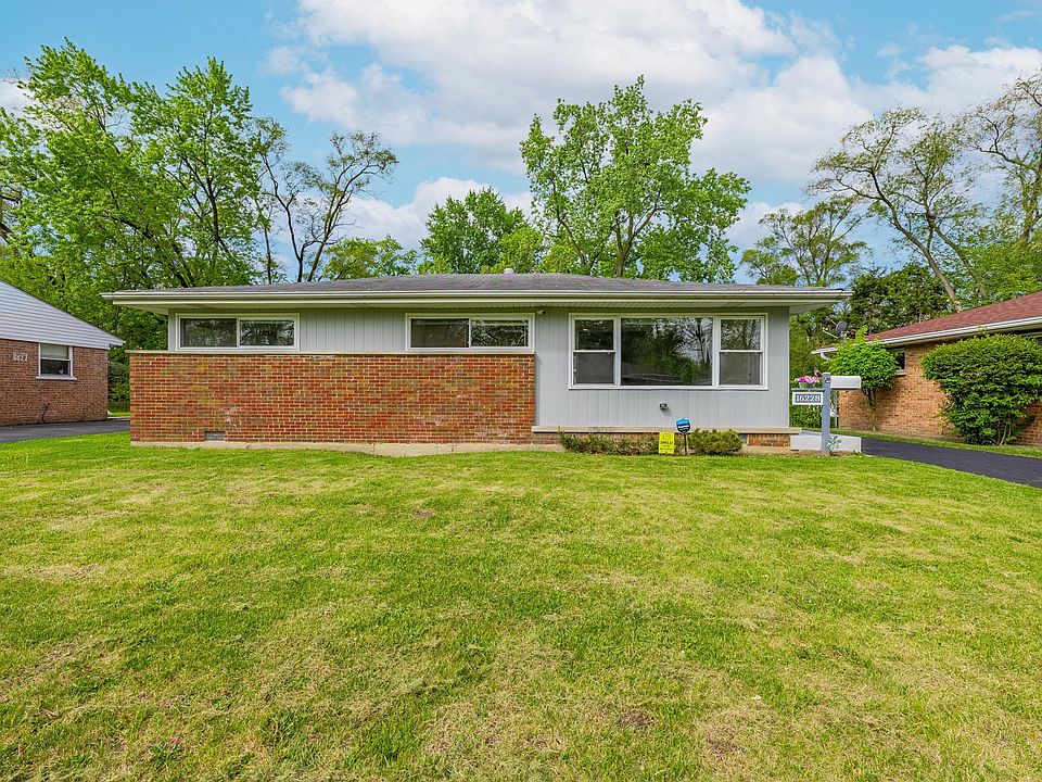 16228 Sussex Ave, Markham, IL 60428 | Zillow