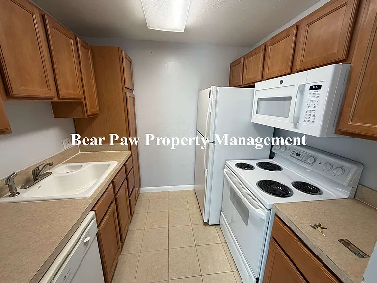29656 Buffalo Park Rd #201 — Photo 2