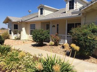 17534 Hillside Dr, Lodi, CA 95240