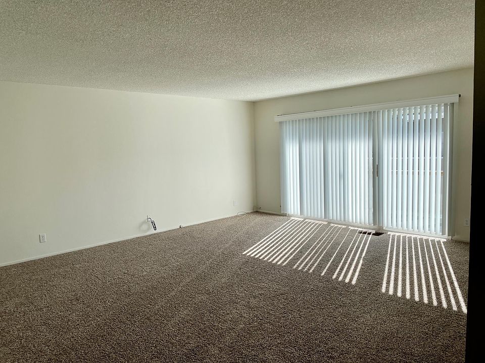 1st image of 2645 Harbor Blvd