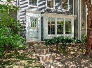 1511 Twisted Oak Dr, Reston, VA 20194