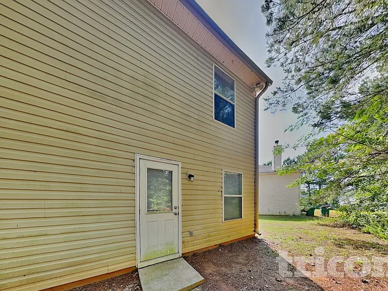 1104 Saint Phillips Ct — Photo 17