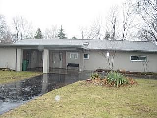 2nd image of 950 Highland Dr