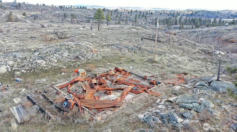 4th image of 372 C Cameron Lake Loop Road