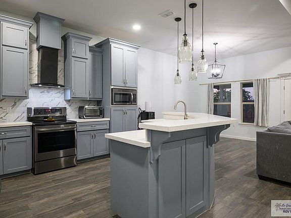 3rd image of 3723 Oviedo Dr