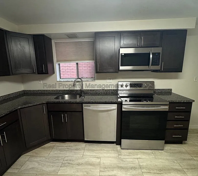 16 Sumner Ave #2