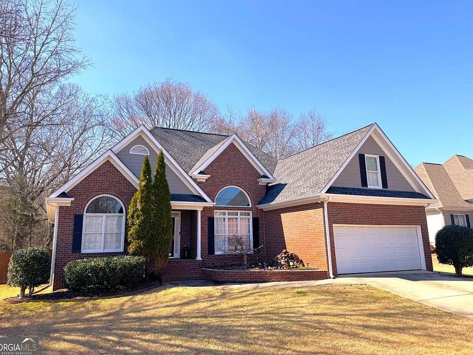 1st image of 390 Lakeland Dr