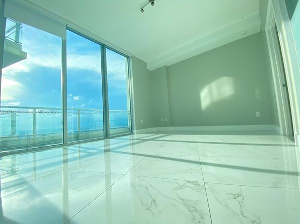 92 SW 3rd St APT 5206