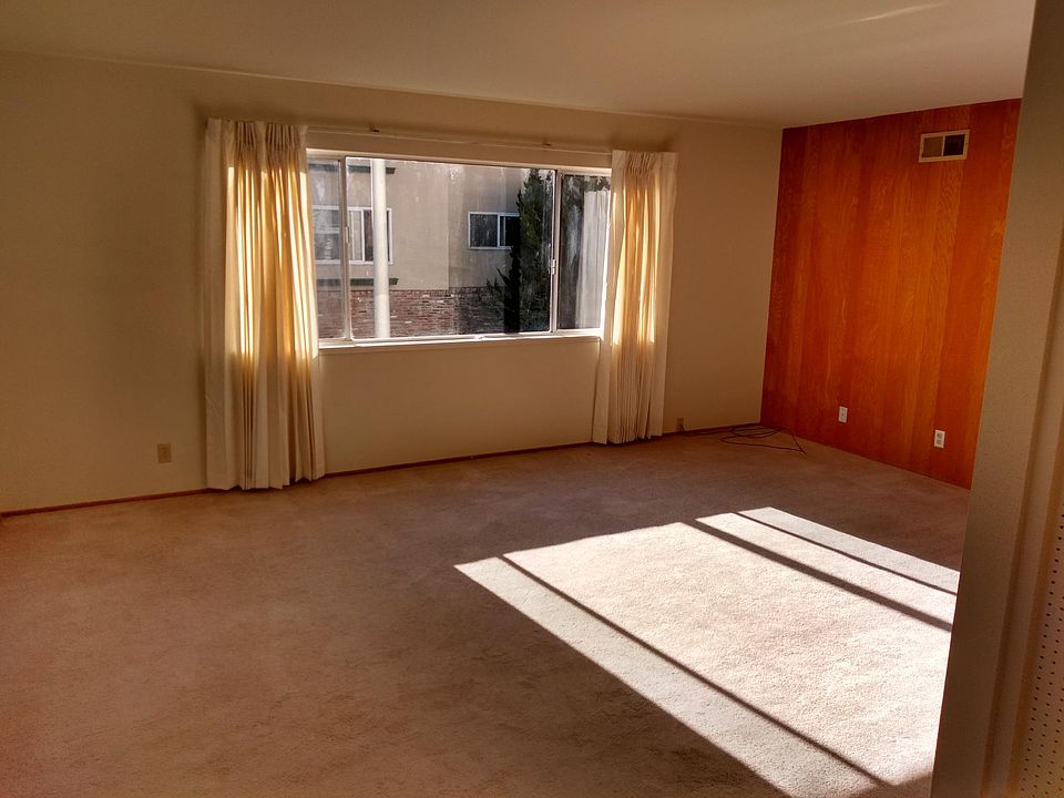 1st image of 446 Warren Dr APT 1