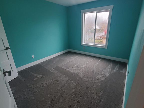 Large Bedroom with Walk-In Closet