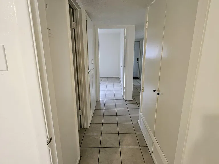 517 Palomas Dr SE #B — Photo 12