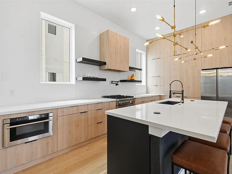 1003 Kern St #C — Photo 10