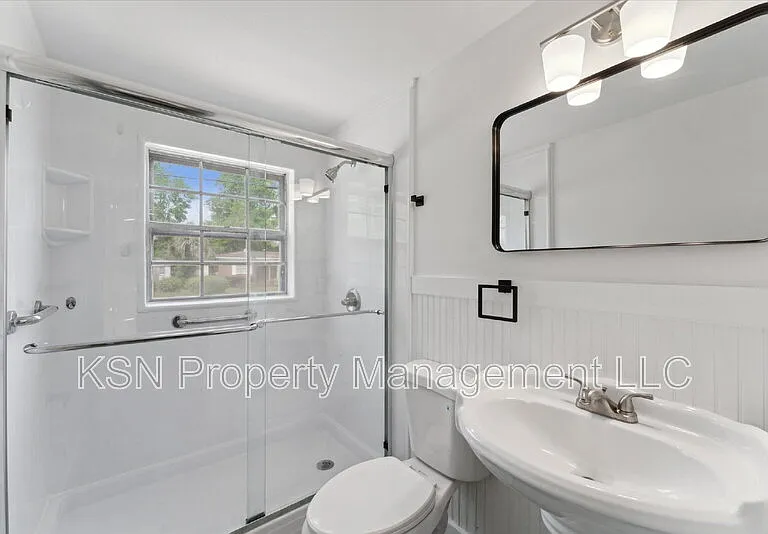 1921 Fitzgerald St — Photo 30