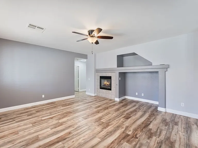 8701 Butterchurn Ave — Photo 14