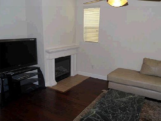 3rd image of 237 Meadow Pine Pl