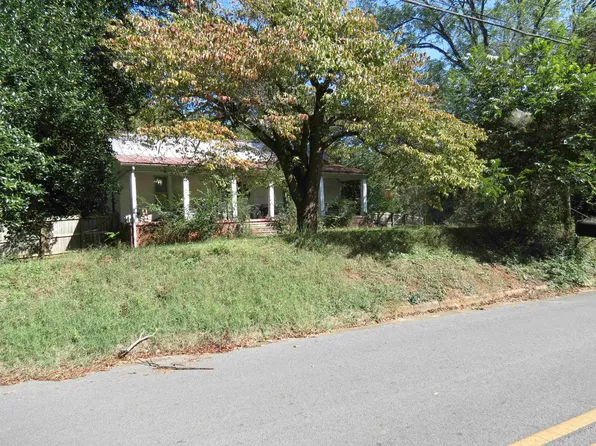 902 Cumberland St, Florence, AL 35630