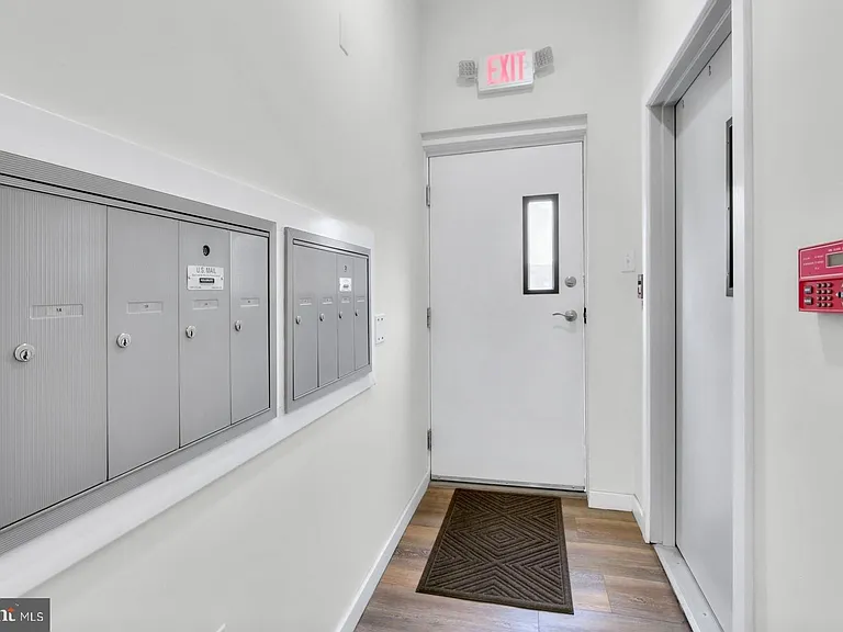 541 N Orianna St #2B — Photo 12
