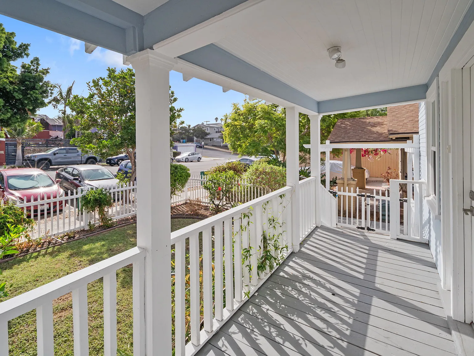 2 bed, 1300 sqft, $3,500 — Photo 3