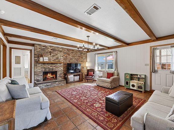 3rd image of 10656 Cal Rd