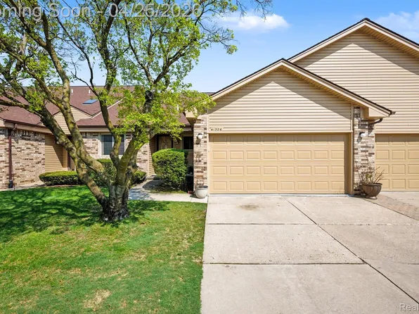 41326 Ambercrest Dr, Sterling Heights, MI 48314