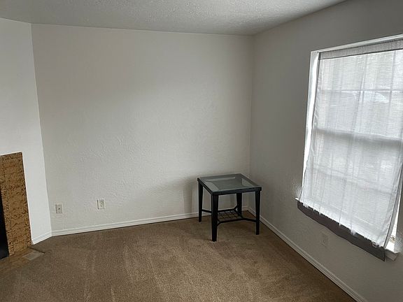 5th image of 1030 Meadowlark Ct SE APT 2