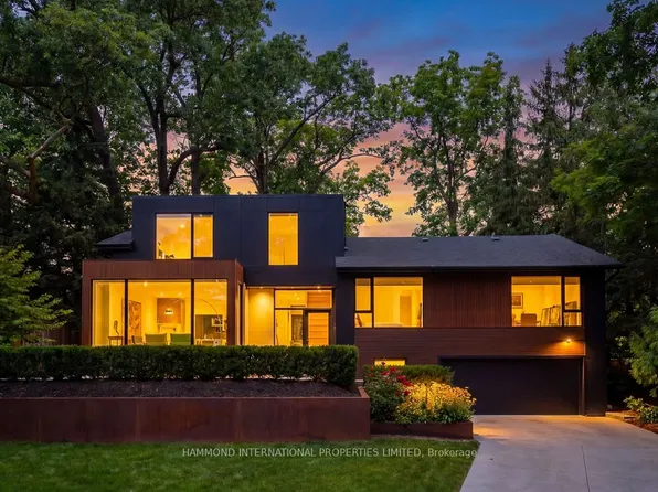 30 Edenbrook Hl, Toronto, ON M9A 3Z6